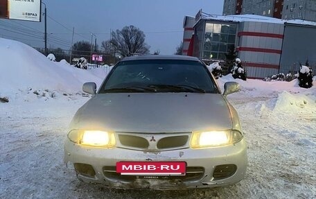 Mitsubishi Carisma I, 1998 год, 150 000 рублей, 10 фотография