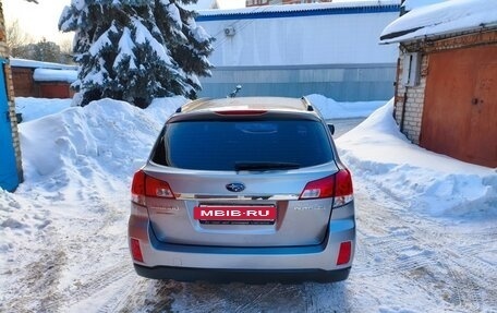 Subaru Outback IV рестайлинг, 2011 год, 1 300 000 рублей, 4 фотография