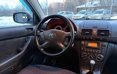 Toyota Avensis III рестайлинг, 2007 год, 725 000 рублей, 29 фотография