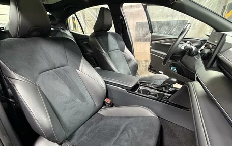 Toyota Camry, 2024 год, 3 950 000 рублей, 18 фотография