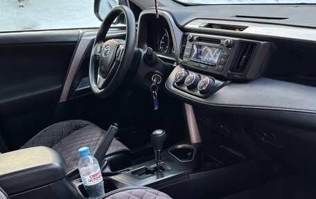 Toyota RAV4, 2016 год, 2 050 000 рублей, 10 фотография