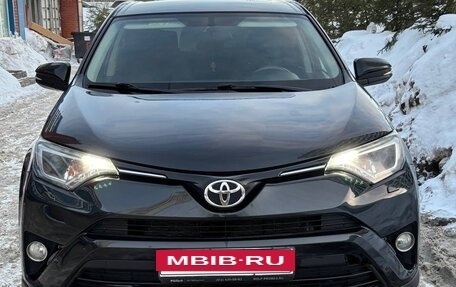 Toyota RAV4, 2016 год, 2 050 000 рублей, 3 фотография
