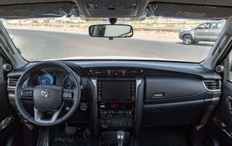 Toyota Fortuner II, 2026 год, 4 899 000 рублей, 10 фотография