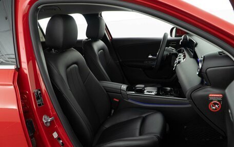 Mercedes-Benz A-Класс, 2018 год, 2 099 050 рублей, 8 фотография