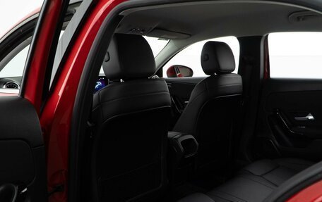 Mercedes-Benz A-Класс, 2018 год, 2 099 050 рублей, 11 фотография