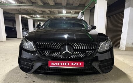 Mercedes-Benz E-Класс, 2019 год, 3 450 000 рублей, 1 фотография