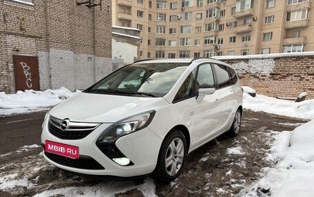 Opel Zafira C рестайлинг, 2014 год, 1 230 000 рублей, 1 фотография