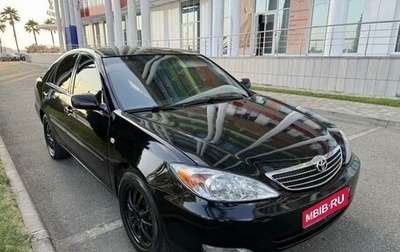 Toyota Camry V40, 2004 год, 700 000 рублей, 1 фотография