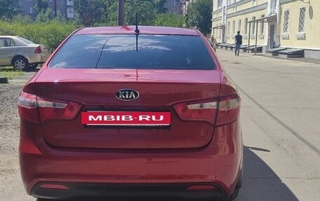 KIA Rio III рестайлинг, 2013 год, 980 000 рублей, 3 фотография