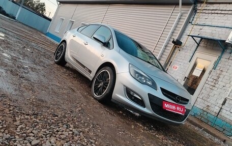 Opel Astra J, 2013 год, 900 000 рублей, 2 фотография