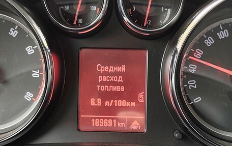 Opel Astra J, 2013 год, 900 000 рублей, 24 фотография