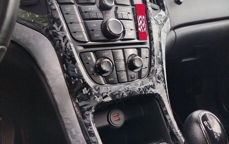 Opel Astra J, 2013 год, 900 000 рублей, 11 фотография