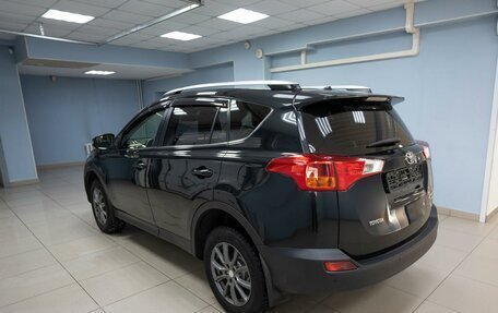 Toyota RAV4, 2015 год, 1 899 000 рублей, 6 фотография