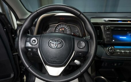 Toyota RAV4, 2015 год, 1 899 000 рублей, 13 фотография