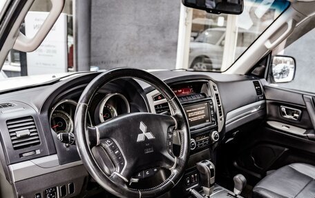 Mitsubishi Pajero IV, 2011 год, 1 860 000 рублей, 21 фотография