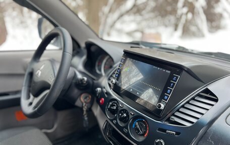 Mitsubishi L200 IV рестайлинг, 2010 год, 1 330 000 рублей, 10 фотография