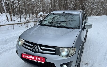 Mitsubishi L200 IV рестайлинг, 2010 год, 1 330 000 рублей, 2 фотография