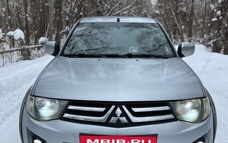 Mitsubishi L200 IV рестайлинг, 2010 год, 1 330 000 рублей, 4 фотография