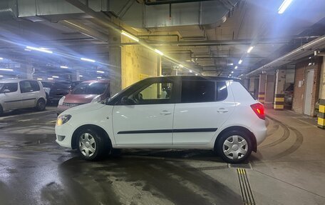 Skoda Fabia II, 2014 год, 900 000 рублей, 3 фотография