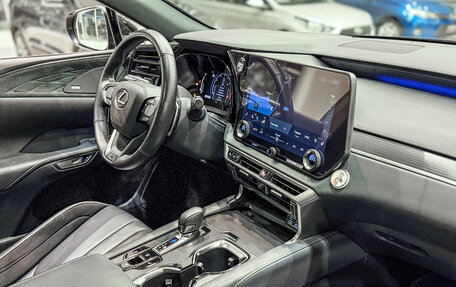 Lexus RX IV рестайлинг, 2023 год, 10 200 000 рублей, 14 фотография