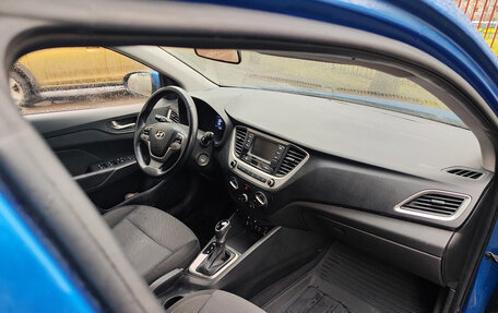 Hyundai Solaris II рестайлинг, 2019 год, 899 999 рублей, 3 фотография