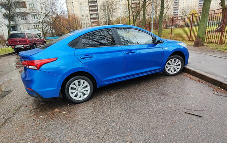 Hyundai Solaris II рестайлинг, 2019 год, 899 999 рублей, 5 фотография