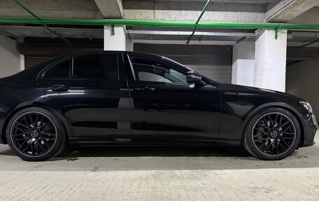 Mercedes-Benz E-Класс, 2019 год, 3 450 000 рублей, 3 фотография