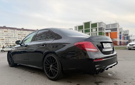 Mercedes-Benz E-Класс, 2019 год, 3 450 000 рублей, 11 фотография