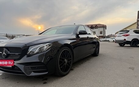 Mercedes-Benz E-Класс, 2019 год, 3 450 000 рублей, 9 фотография