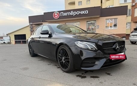 Mercedes-Benz E-Класс, 2019 год, 3 450 000 рублей, 10 фотография