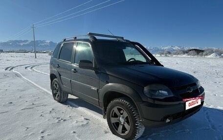 Chevrolet Niva I рестайлинг, 2017 год, 850 000 рублей, 3 фотография