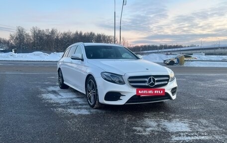 Mercedes-Benz E-Класс, 2018 год, 2 350 000 рублей, 4 фотография