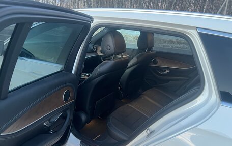 Mercedes-Benz E-Класс, 2018 год, 2 350 000 рублей, 16 фотография