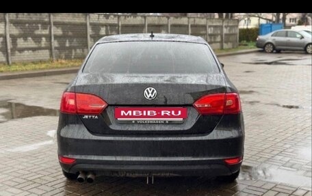 Volkswagen Jetta VI, 2013 год, 850 000 рублей, 6 фотография