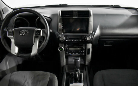 Toyota Land Cruiser Prado 150 рестайлинг 2, 2012 год, 2 490 000 рублей, 14 фотография