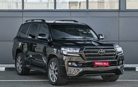 Toyota Land Cruiser 200, 2014 год, 3 999 000 рублей, 1 фотография