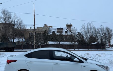 Hyundai Solaris II рестайлинг, 2018 год, 1 200 000 рублей, 4 фотография