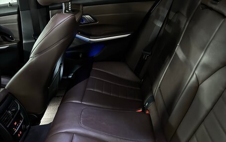 BMW 3 серия, 2019 год, 4 300 000 рублей, 15 фотография