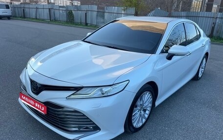 Toyota Camry, 2018 год, 3 190 000 рублей, 1 фотография