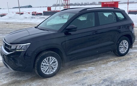 Volkswagen Taos, 2021 год, 2 400 000 рублей, 2 фотография