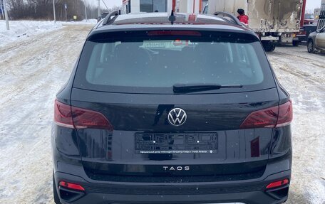 Volkswagen Taos, 2021 год, 2 400 000 рублей, 3 фотография