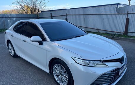 Toyota Camry, 2018 год, 3 190 000 рублей, 3 фотография