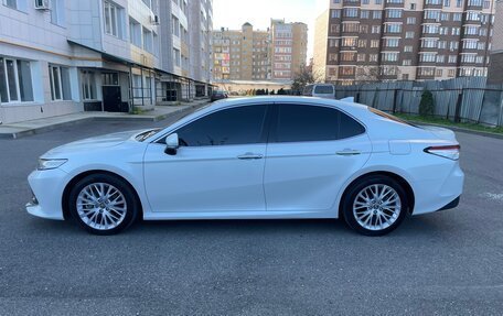 Toyota Camry, 2018 год, 3 190 000 рублей, 8 фотография