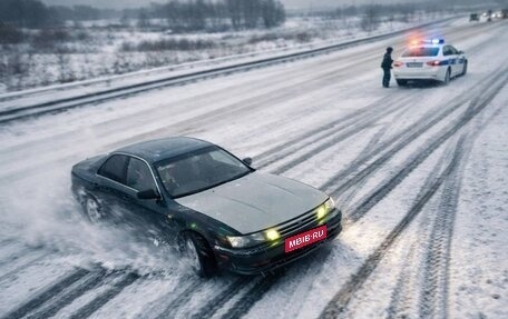 Toyota Vista, 1991 год, 350 000 рублей, 1 фотография
