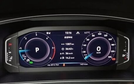 Volkswagen Tiguan II, 2022 год, 4 200 000 рублей, 8 фотография