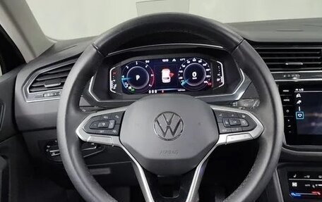 Volkswagen Tiguan II, 2022 год, 4 200 000 рублей, 13 фотография