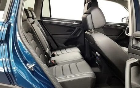 Volkswagen Tiguan II, 2022 год, 4 200 000 рублей, 12 фотография