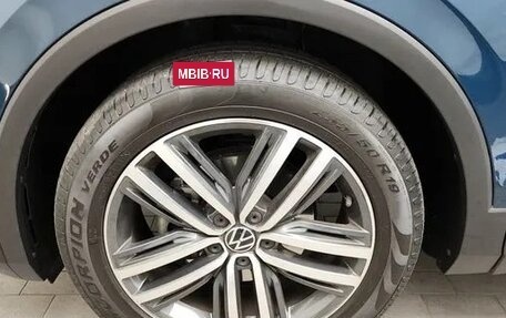 Volkswagen Tiguan II, 2022 год, 4 200 000 рублей, 5 фотография