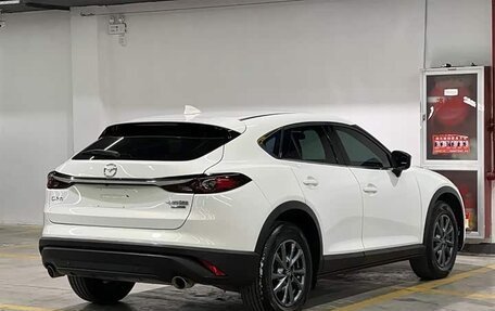 Mazda CX-4, 2022 год, 2 250 000 рублей, 5 фотография