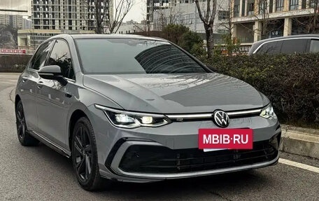 Volkswagen Golf VIII, 2023 год, 2 233 123 рублей, 3 фотография